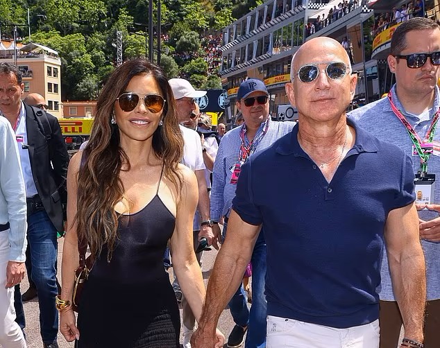 Jeff Bezos Partner Lauren Sánchez Faces the Critics: Responds with a Bold Message