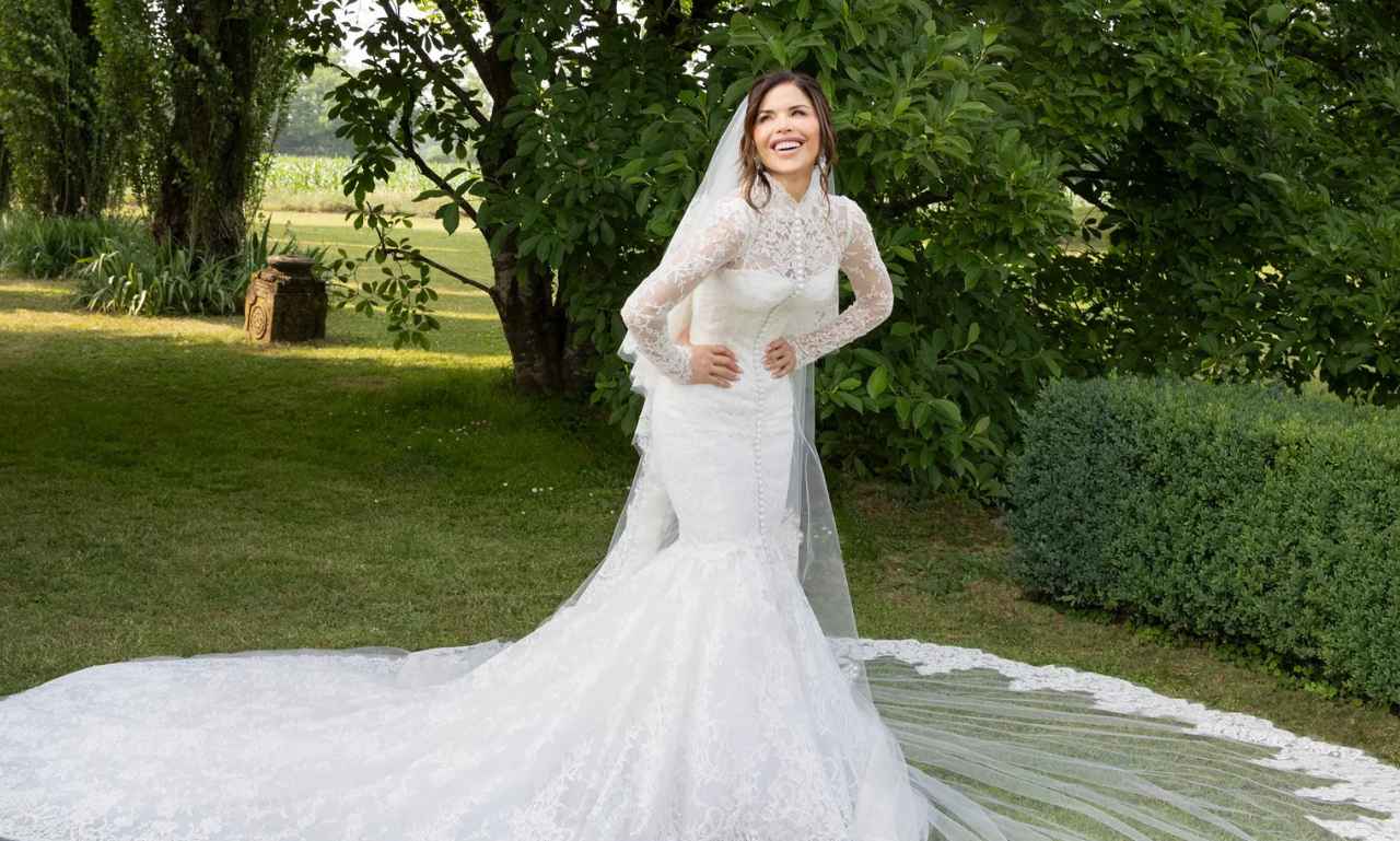 lauren sanchez wedding dress